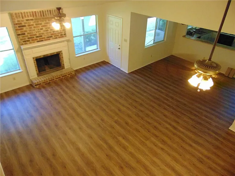 9213 Independence Loop — Photo 4