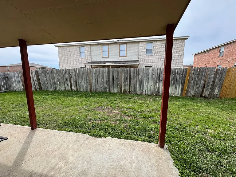1606 Dugger Cir #B — Photo 24