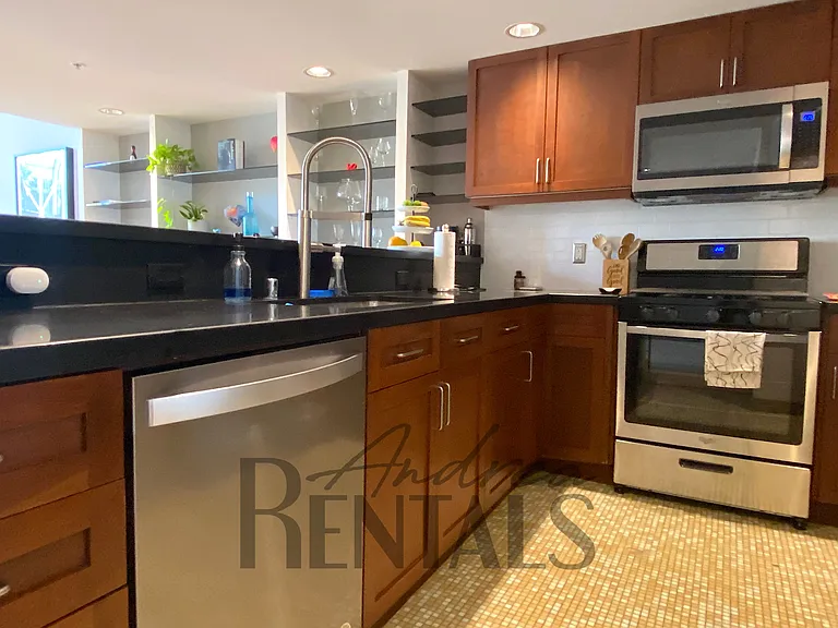 475 Hampshire St #2 — Photo 8
