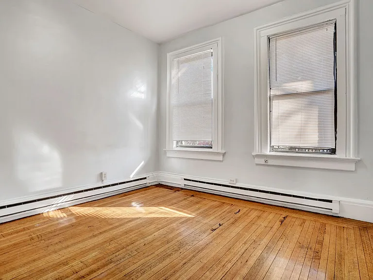 33 Howe St #35 — Photo 10