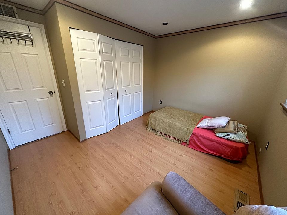 2nd image of 1742 Olympia Ave SE #1742