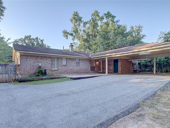 3rd image of 2629 Wagon Wheel Dr