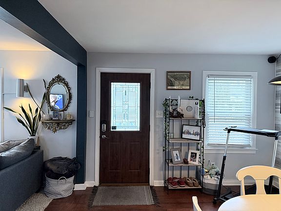 2nd image of 940 Sells Ave
