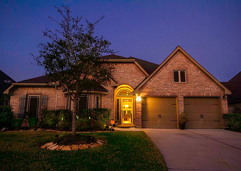 1st image of 4043 N Creekmont Dr