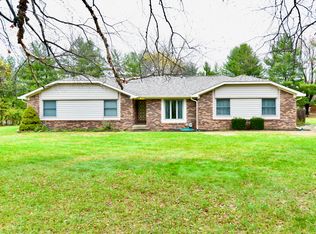 5916 Darlene Dr, Greenwood, IN