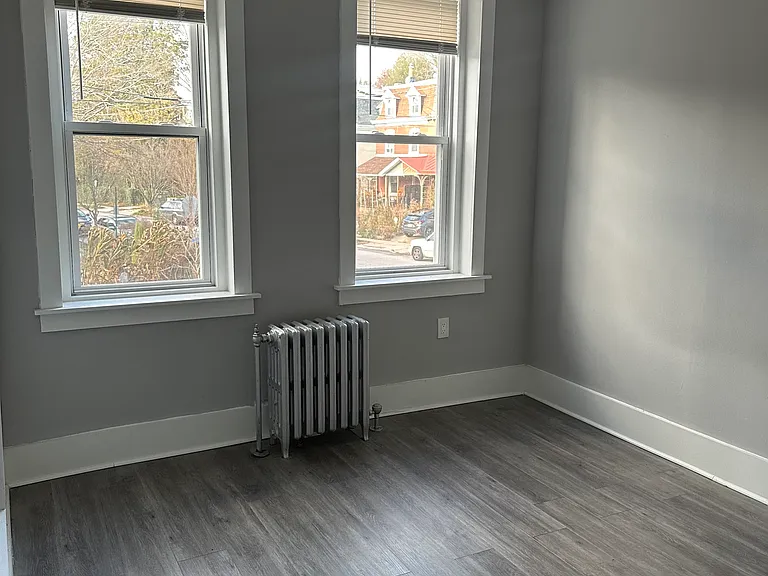 200-15 W Sedgwick St #102 — Photo 23