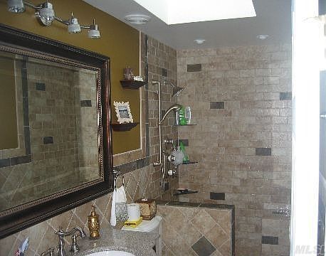 2nd image of 349 W 21st St