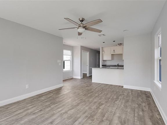 3rd image of 2338 Charbonnet St