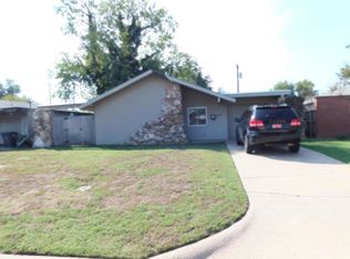 717 Redbud Dr, Enid, OK 73701