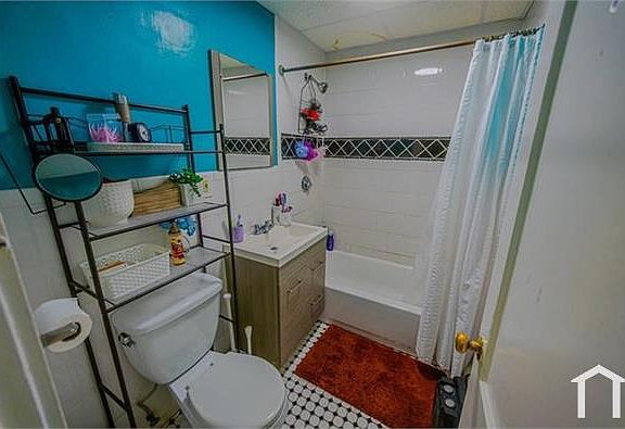 2nd image of 21 Granfield Ave Floor 2