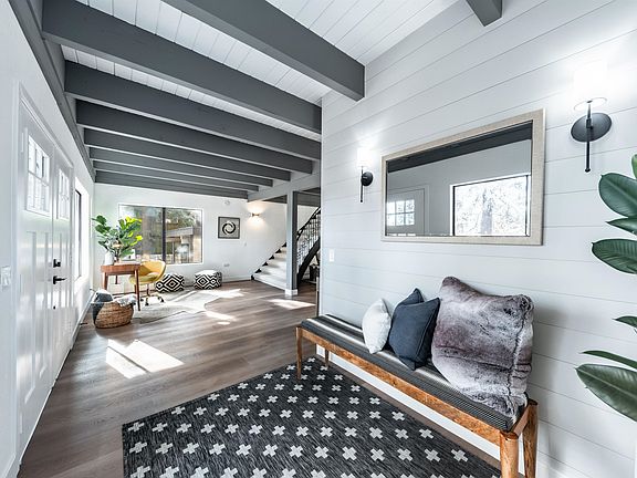 5th image of 221 Carnelian Bay Ave