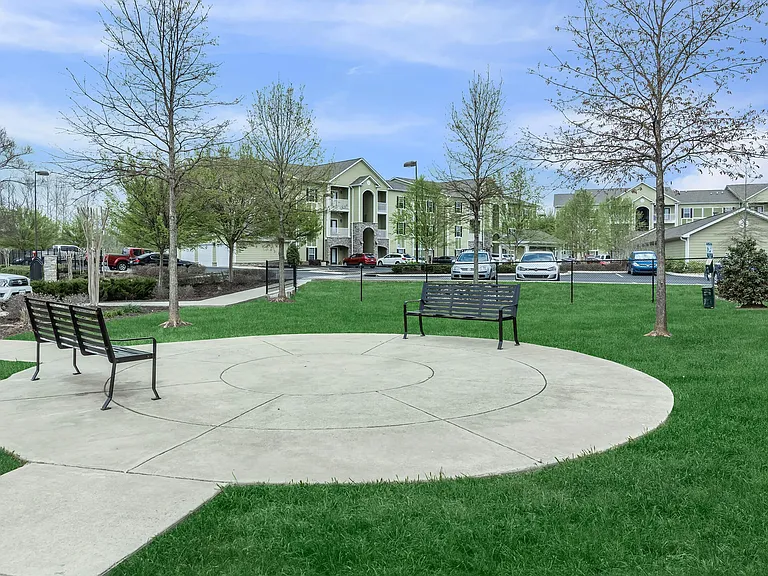 Monarch Apartments — Photo 21