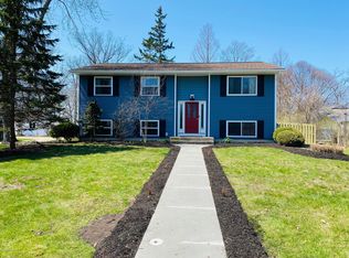 138 West St, Saugatuck, MI 49453