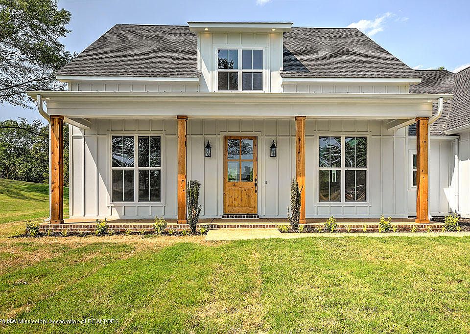 1st image of 3739 N Fossil Hill Dr
