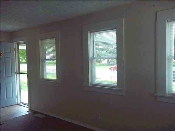 4th image of 517 S Drexel Ave