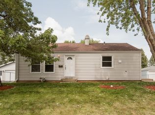 106 Madera Cir, Carpentersville, IL 60110