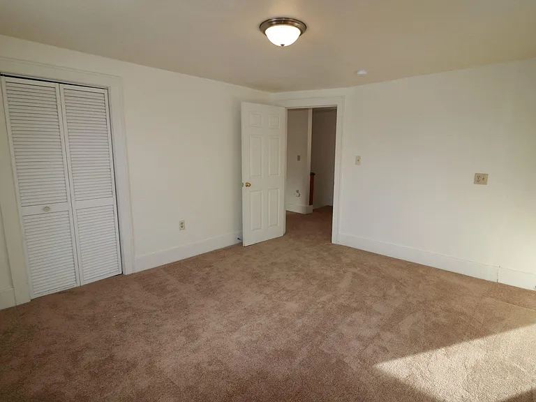 607 Junction St — Photo 12