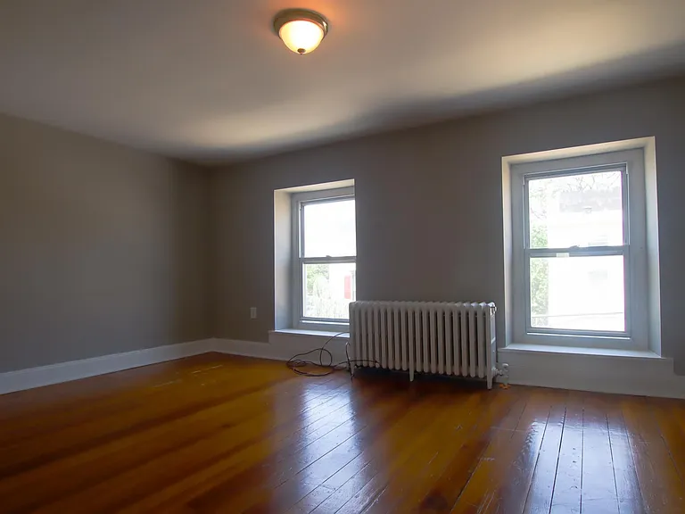 475 Krams Ave — Photo 20