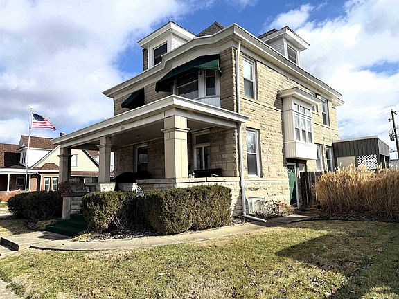 2nd image of 289 N Main St
