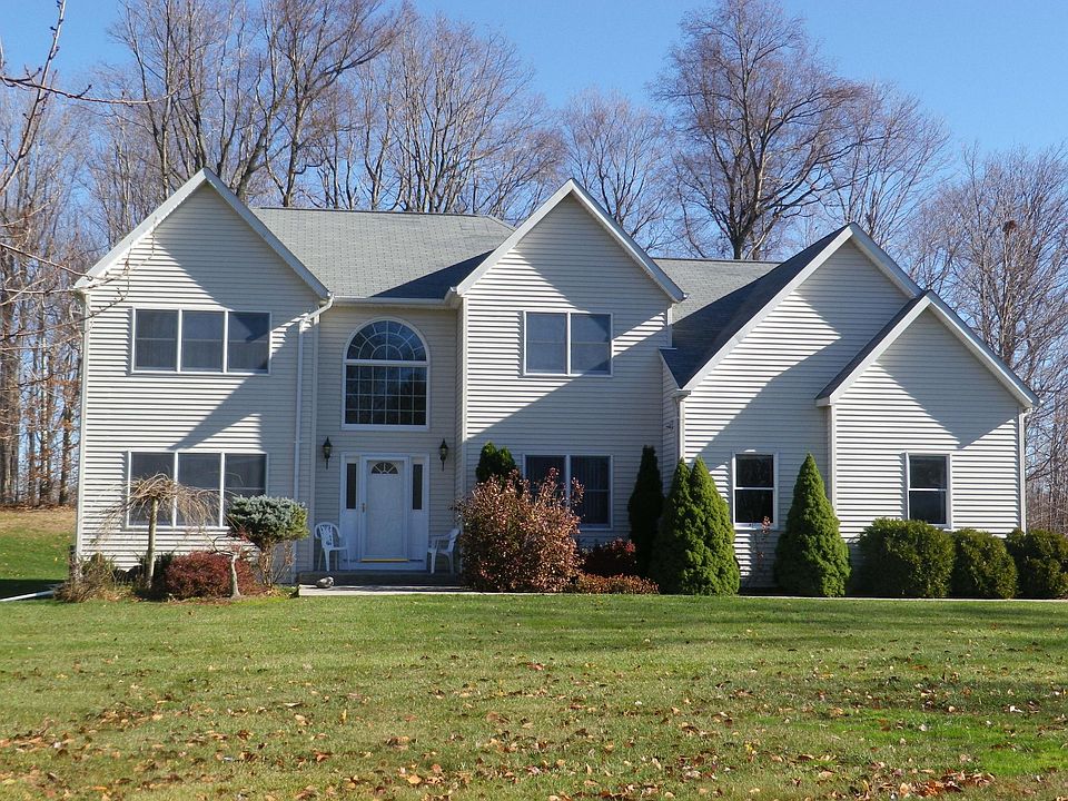 1st image of 25 Carteret Dr