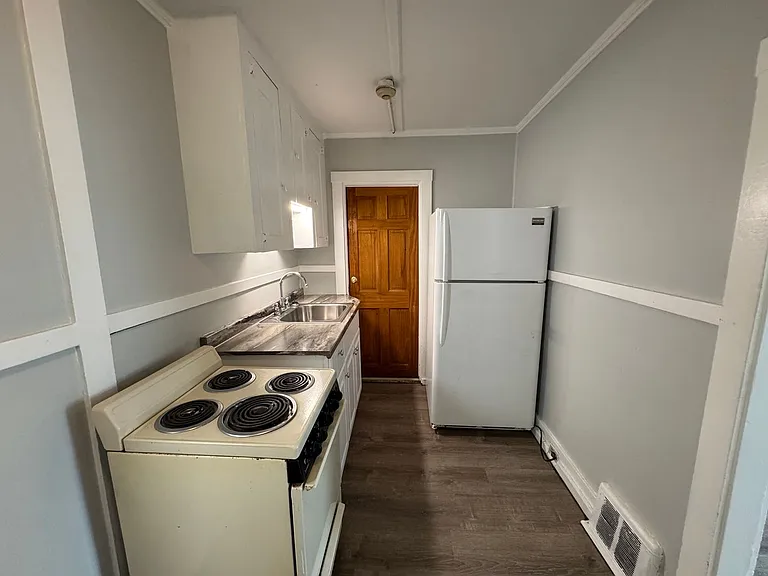 103 Portland St #1 — Photo 6