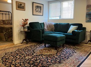 1252 Oscar St, Victoria, BC V8V2X7