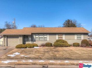 11038 Westover Rd, Omaha, NE 68154