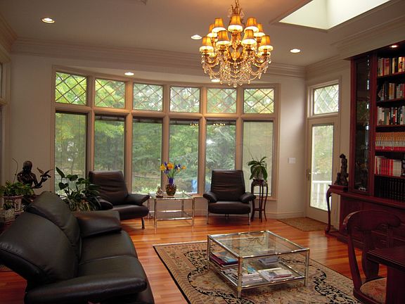5th image of 20 Tall Pine Ln