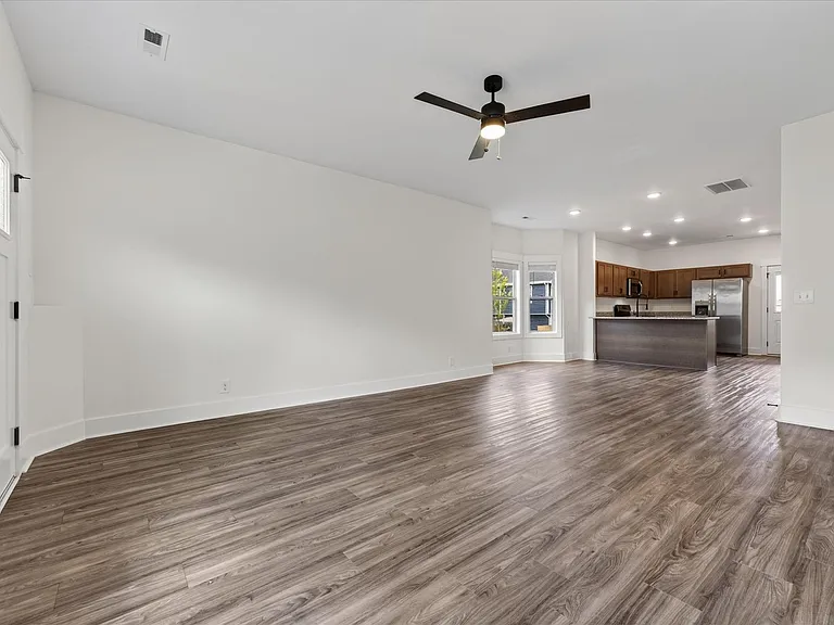 319 Front Ridge Cir — Photo 7