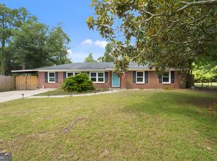 17 Regent Dr, Savannah, GA 31406