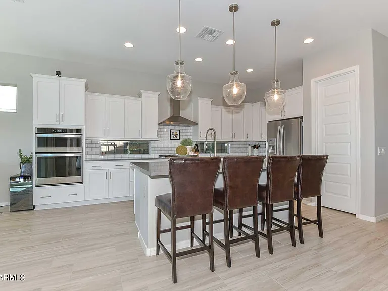 9661 W Patrick Ln — Photo 25