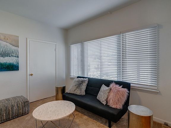 2nd image of 2500 Pacific Ave APT 4