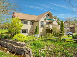 73 Dakota Ln #A, Stratford, CT 06614
