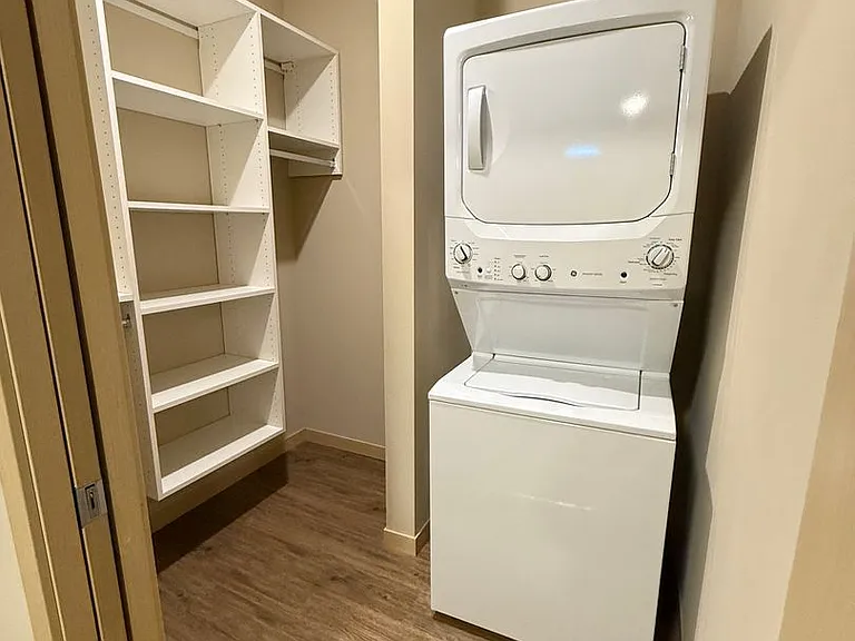Lincoln Street Apartments — Photo 33