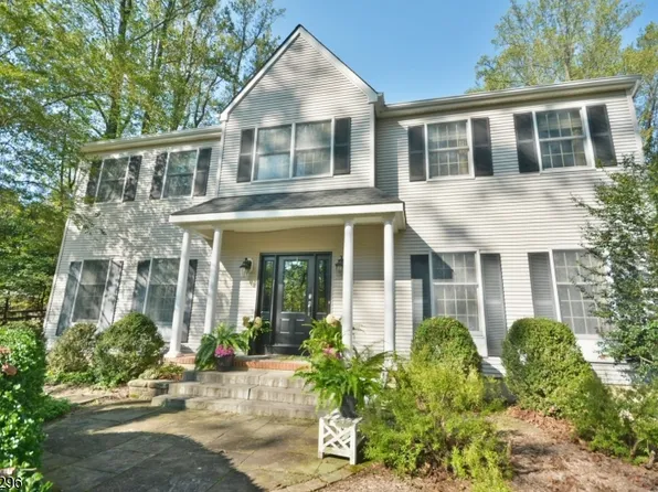 11 Devonald Dr, Bethlehem Twp., NJ 08802