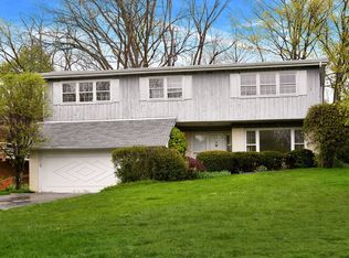 603 Hillside Dr, Highland Park, IL 60035