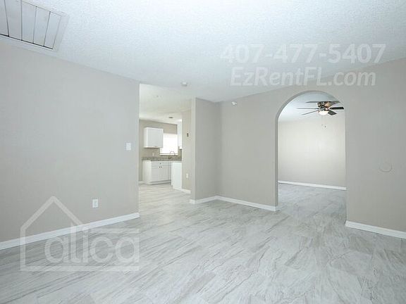 4th image of 4785 Pleasant Valley Ct