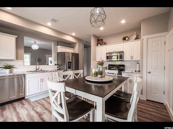 2nd image of 10921 S Tahoe Way