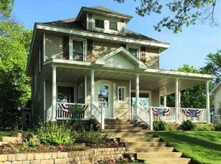 738 Lake Shore Dr, Escanaba, MI 49829