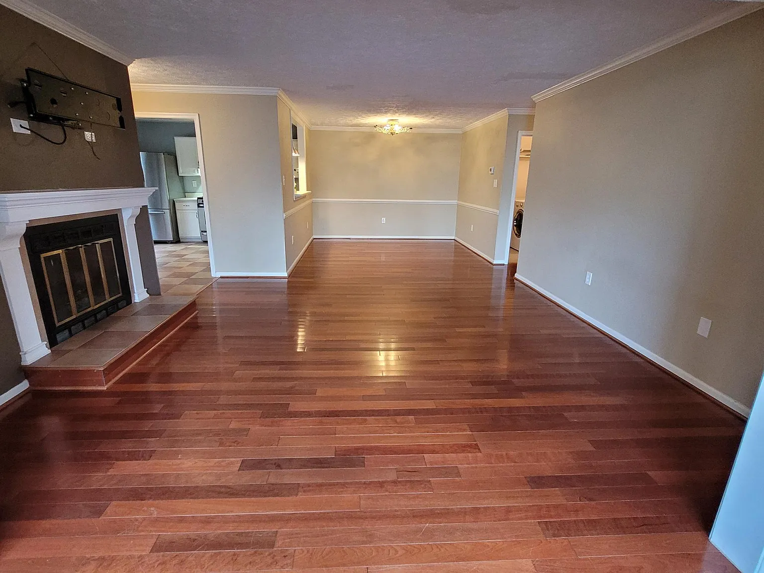 2 bed, 1298 sqft, $2,450 — Photo 1