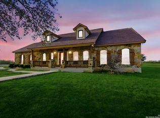 3036 State Highway 97W, Floresville, TX 78114