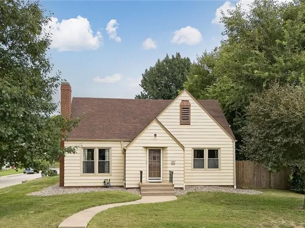 3201 Renick St, Saint Joseph, MO 64507