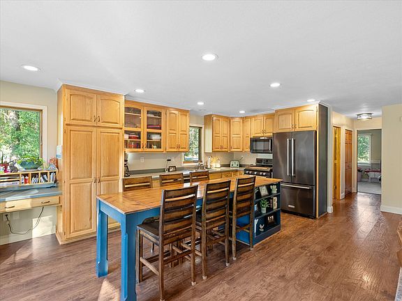 4th image of 19720 Jackie Ln