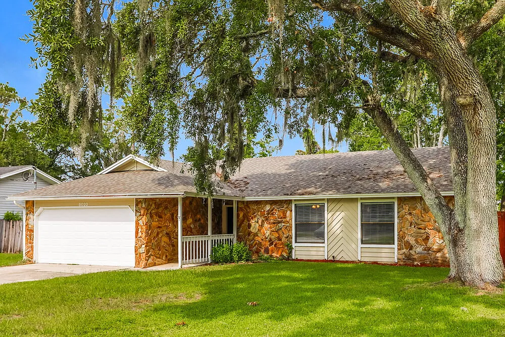3 bed, 2.0 bath, 1467 sqft, $2,025 — Photo 3