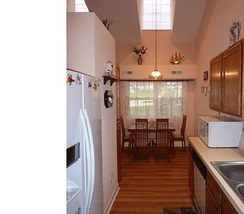 5th image of 8579 Hawksbridge Ct #8579