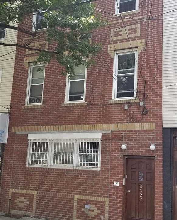 1st image of 8622 101st Ave