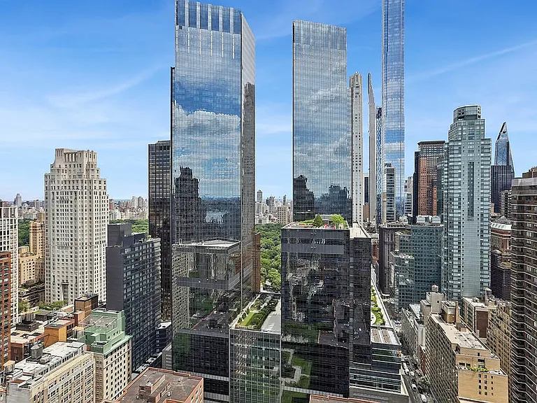 Columbus Cir #S44D — Photo 12