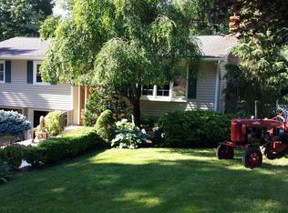 11 Colony Ave, Park Ridge, NJ 07656