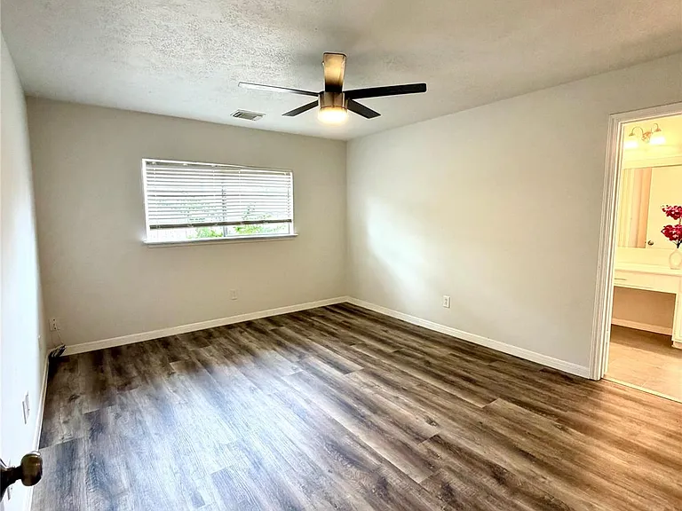 19114 Indian Grass Dr — Photo 8