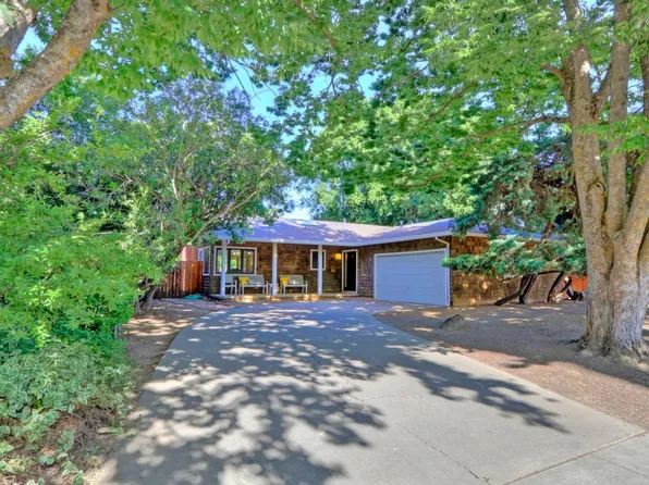 787 Mulberry Ln, Davis, CA 95616